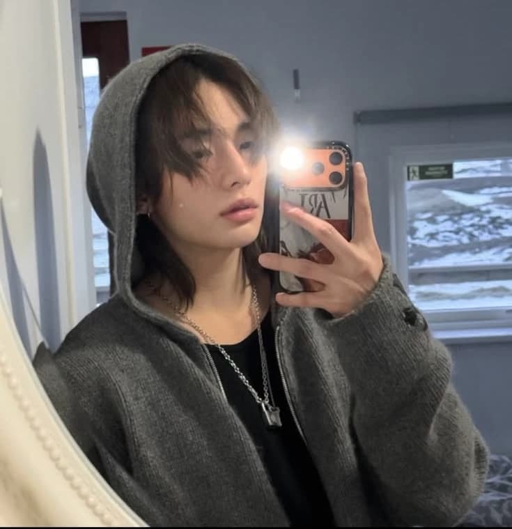Hyunjin thumbnail