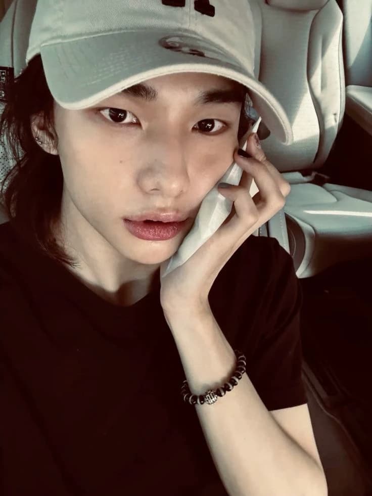 Hyunjin thumbnail