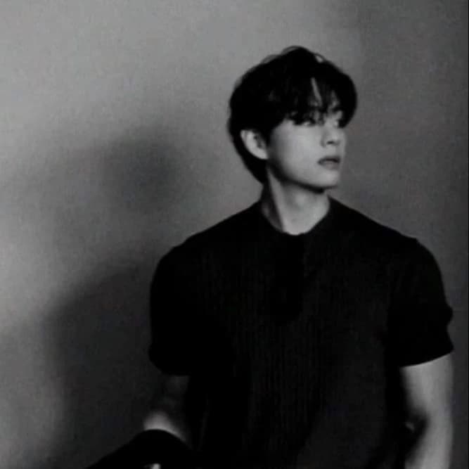 Kim Taehyung thumbnail