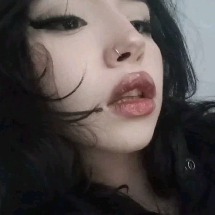 Angelica Jolie thumbnail
