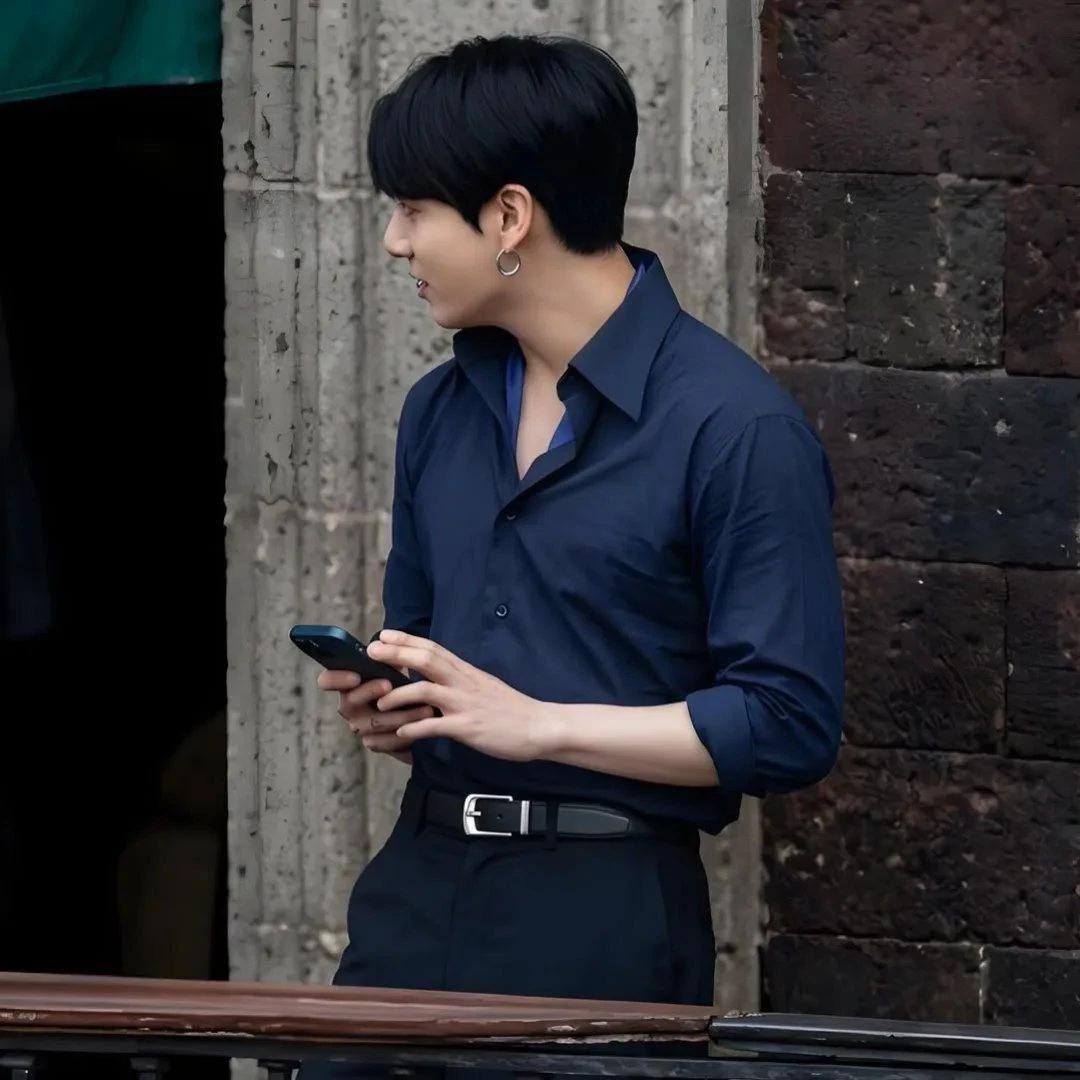 Jeon Jungkook (father's best friend) thumbnail