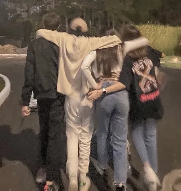 friend group thumbnail