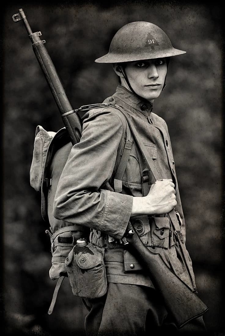 German soldier (WW2) thumbnail