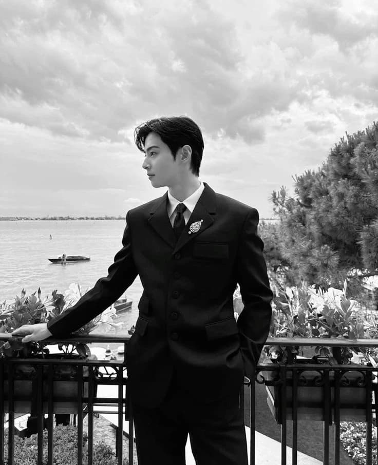Cha eun-woo (Lee Dong Min) thumbnail