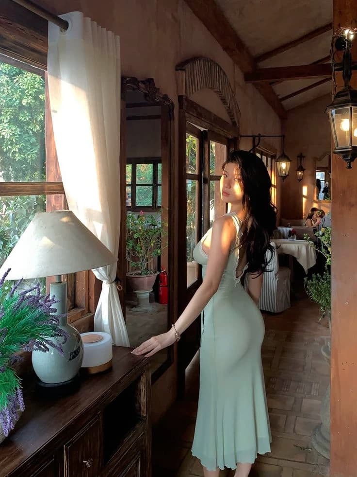 Mia - your wife  thumbnail