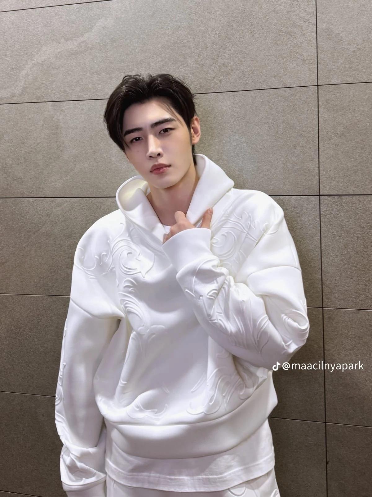 Park sunghoon  thumbnail
