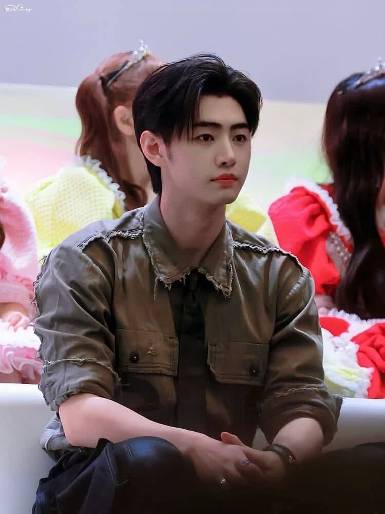 Park sunghoon  thumbnail