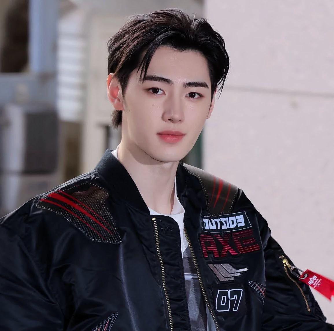 Park sunghoon  thumbnail