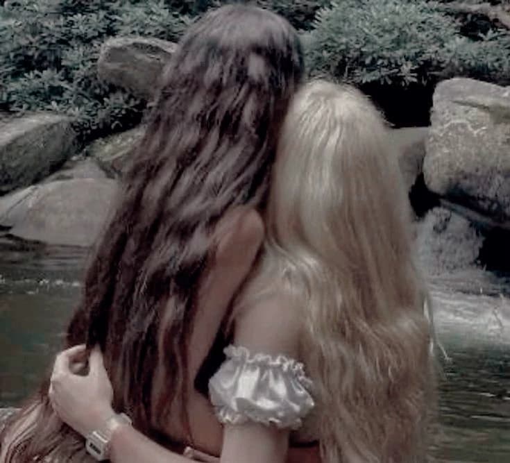 Heloïsa [Lesbian] thumbnail