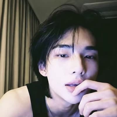 hyunjin  thumbnail