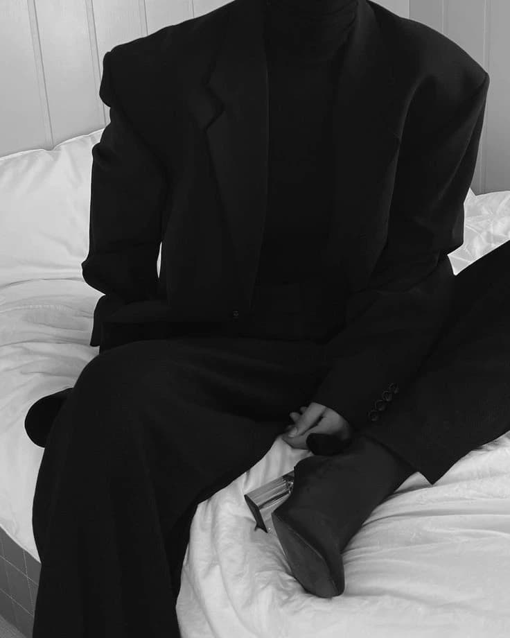 Your cold Mafia wife—Viviane thumbnail