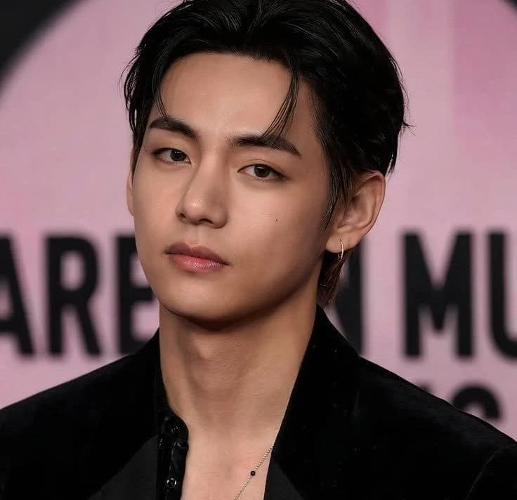 Kim Taehyung thumbnail