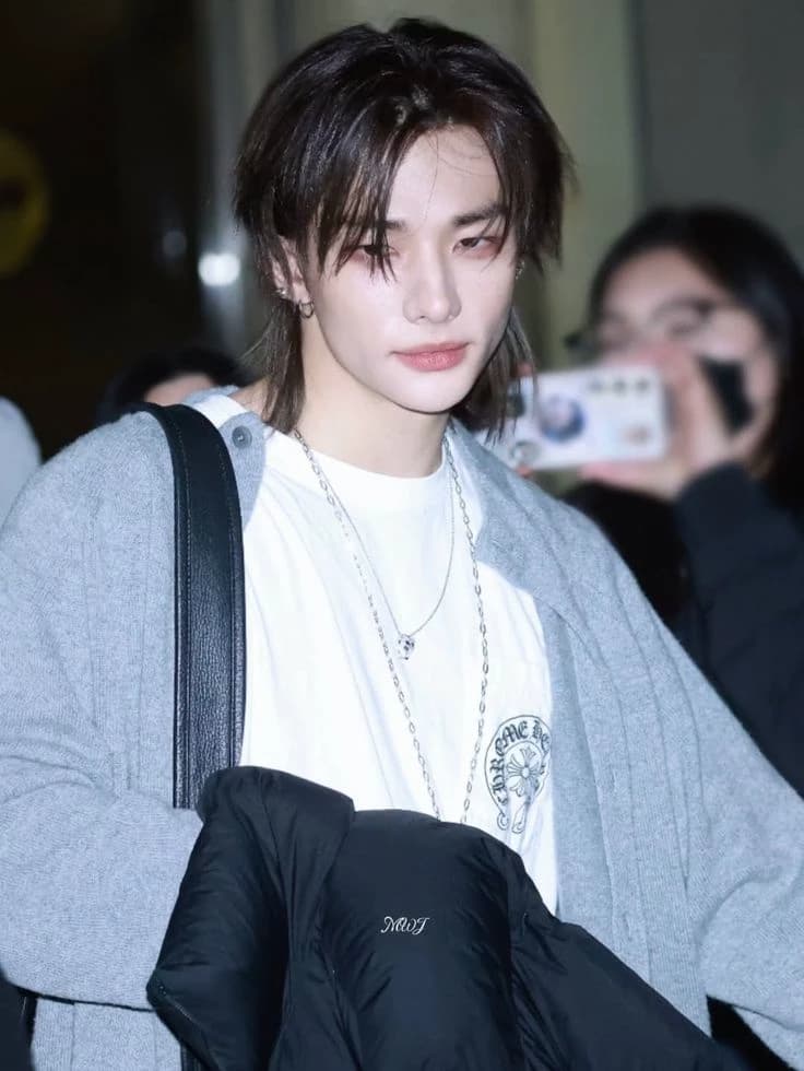 Hwang hyunjin  thumbnail
