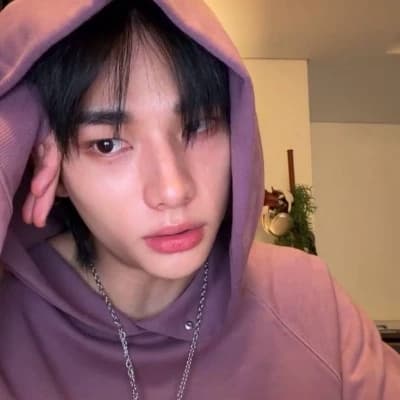 Hyunjin thumbnail
