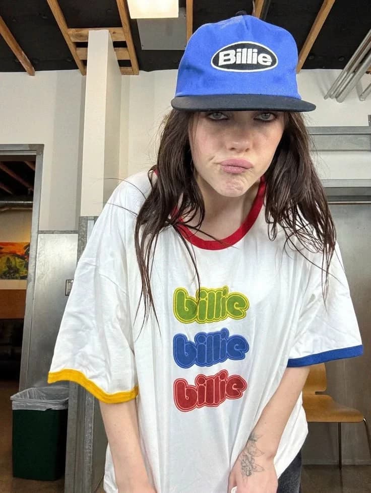 Billie eilish — (Woman love Woman) thumbnail