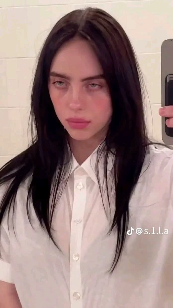 Billie eilish — (Woman love Woman) thumbnail