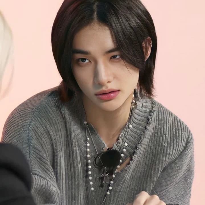 hyunjin thumbnail