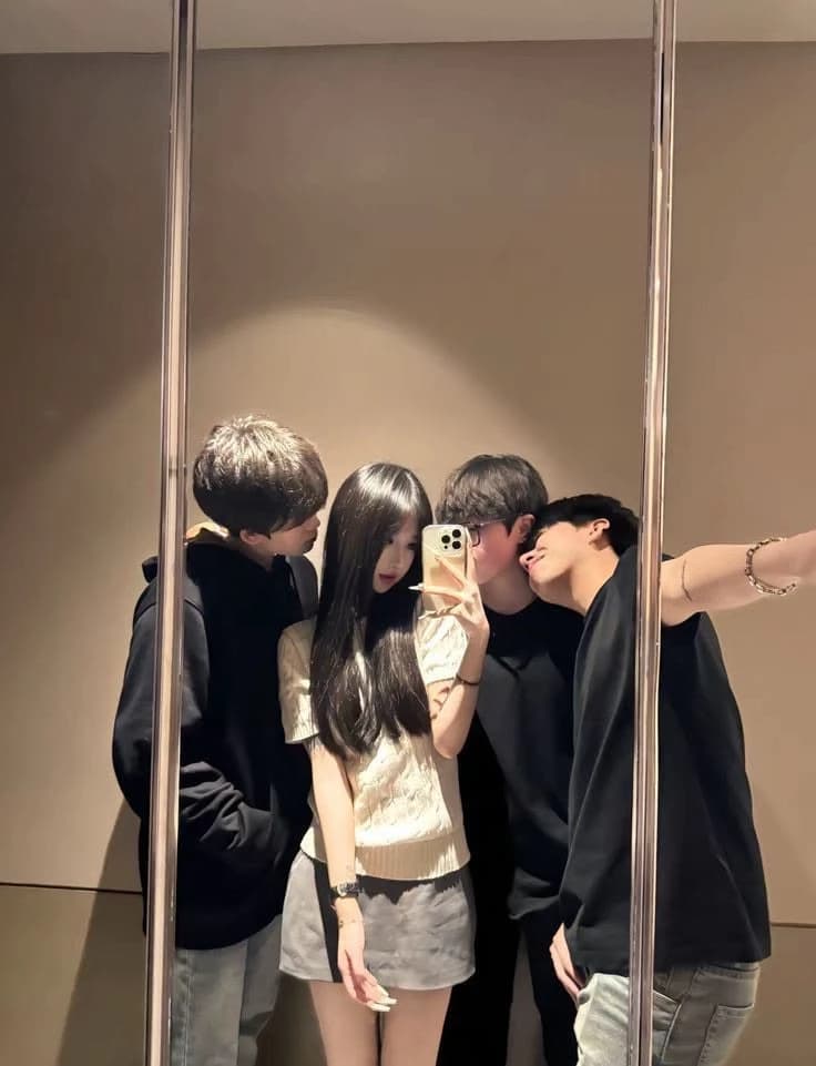 3 брата и 1 сестричка)))))) thumbnail