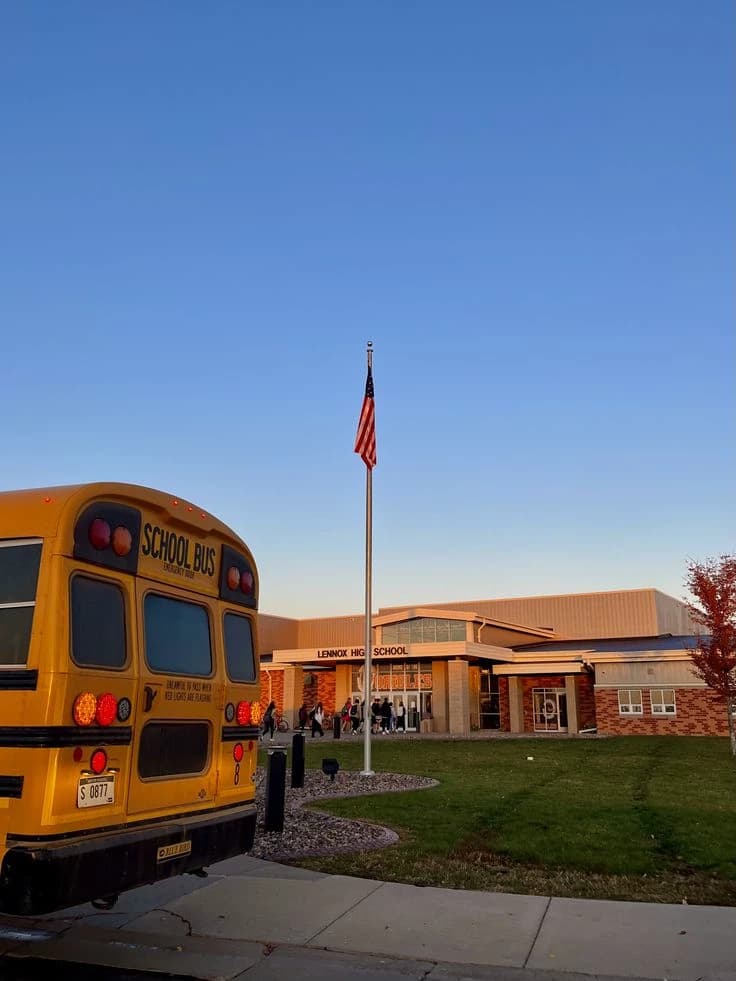 School 🏫 thumbnail