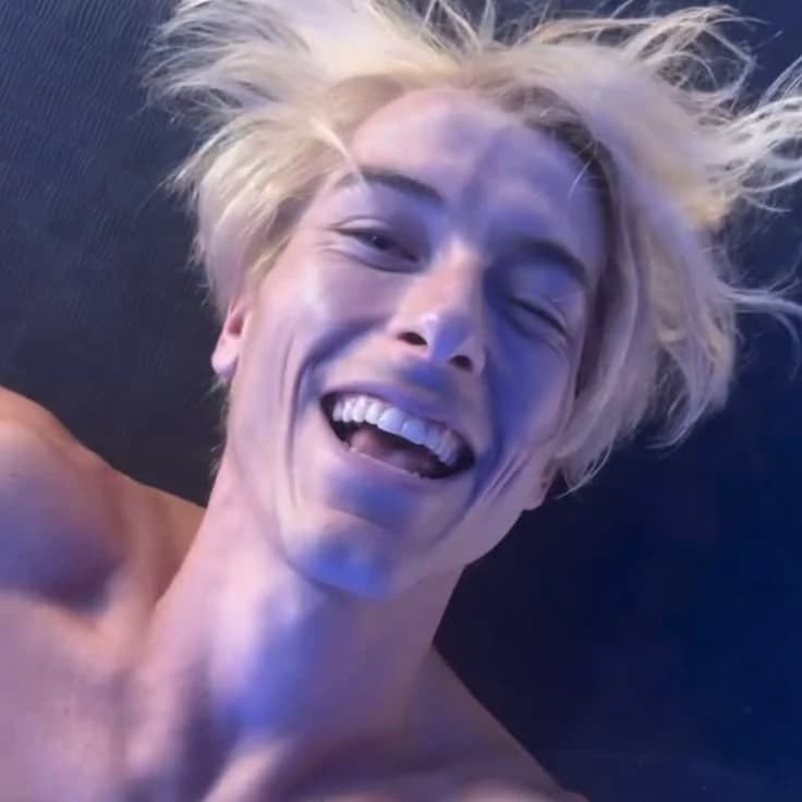 Taz skylar thumbnail