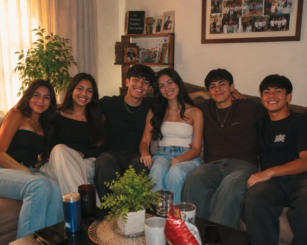 Brothers and Girl friend thumbnail