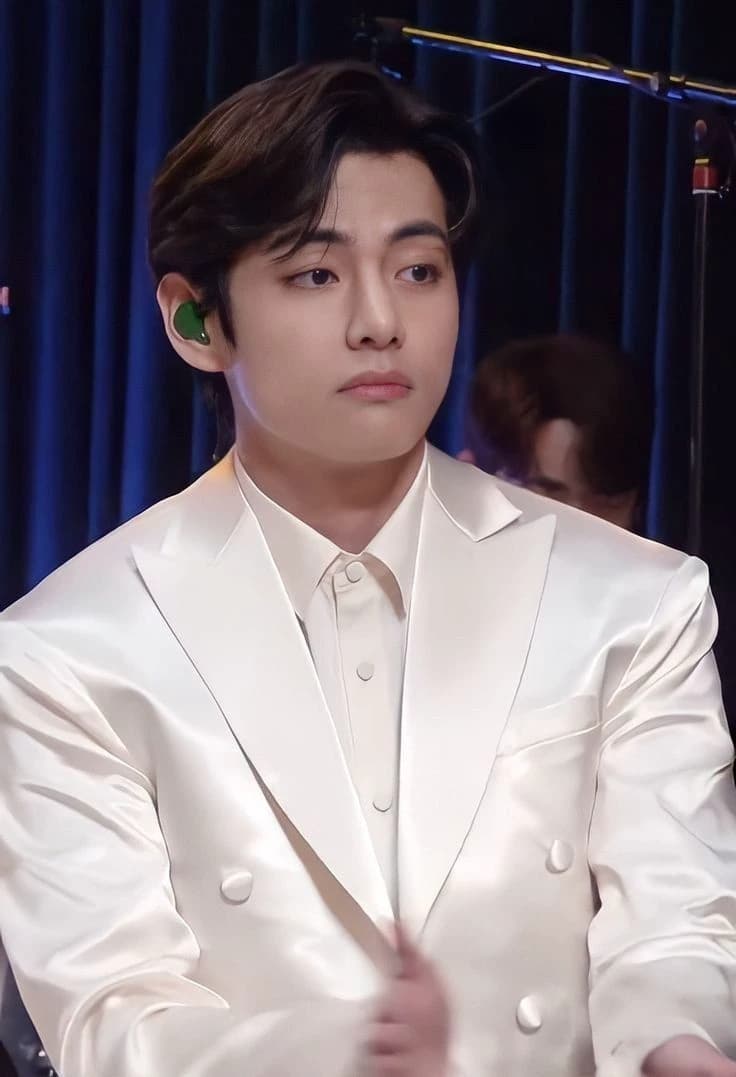 kim taehyung- your uncle who fall in love with you thumbnail