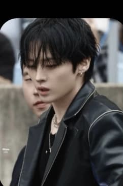 Lee know thumbnail