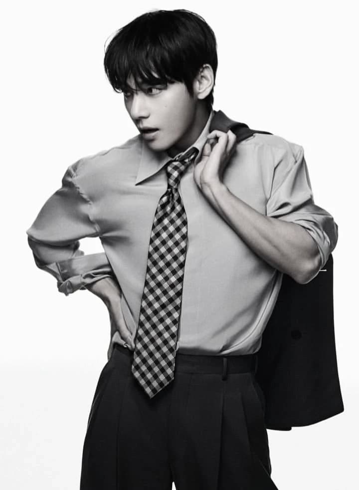 Kim Taehyung thumbnail