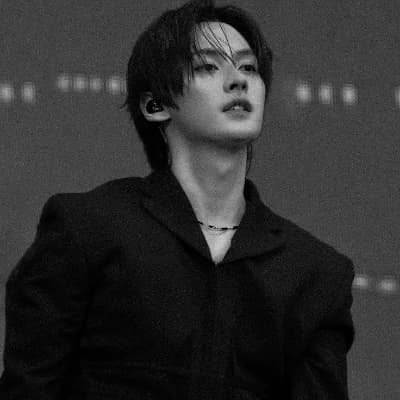 Lee Know thumbnail