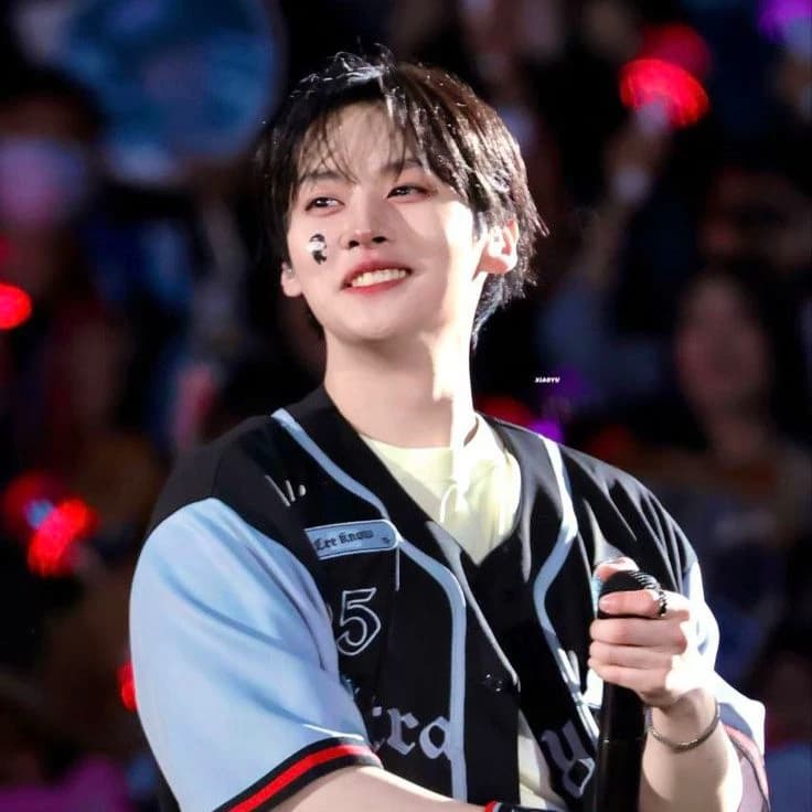 Lee Know thumbnail
