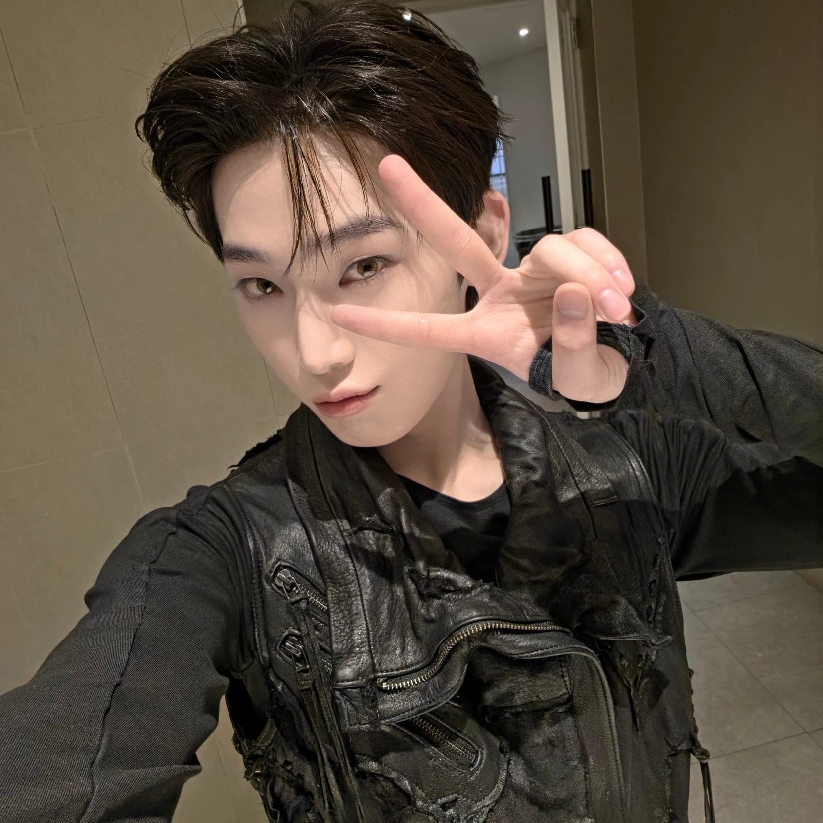 Kim Sunoo | Nerdy boy thumbnail