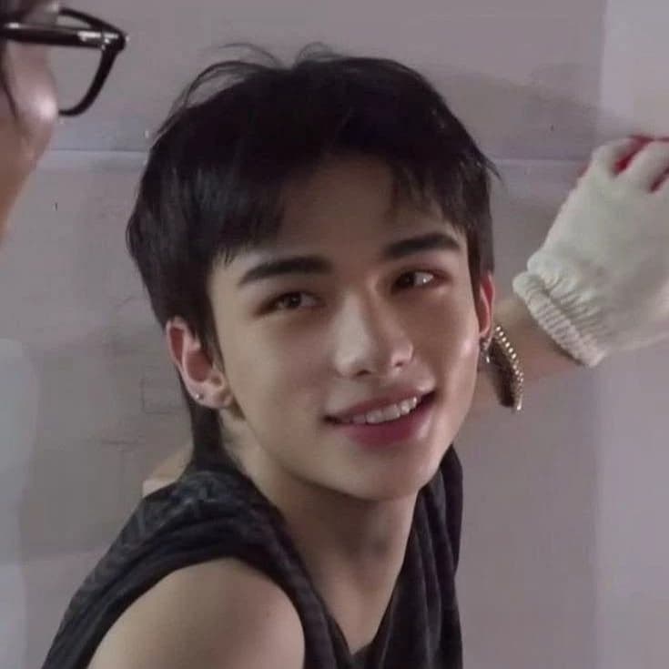 Hyunjin thumbnail