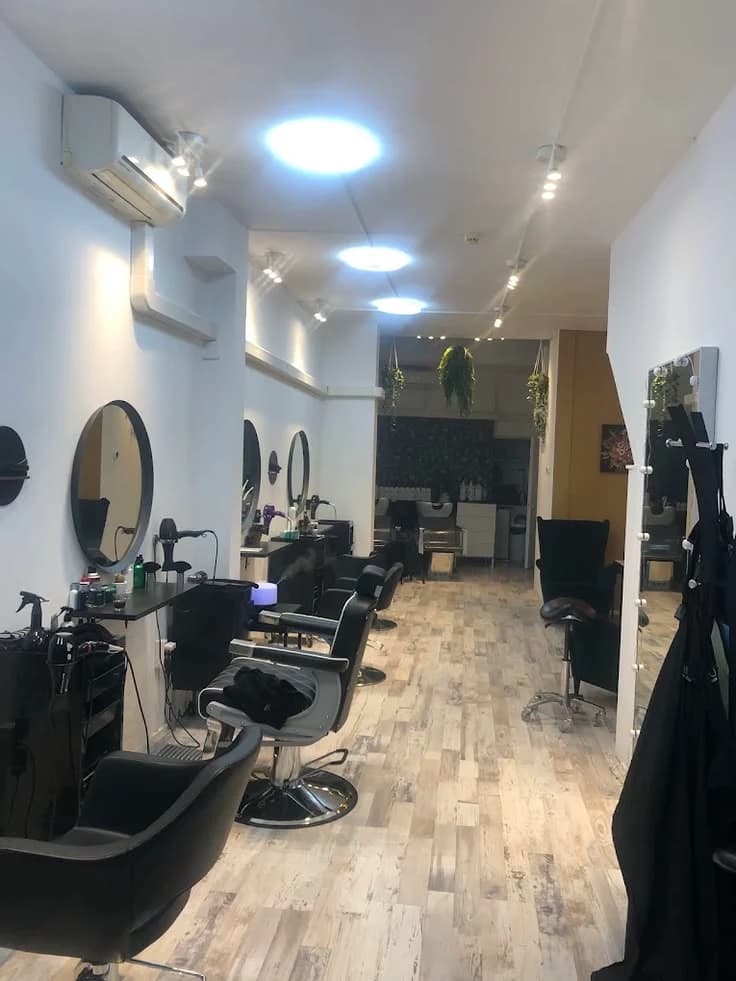 Bl/ hair salon client thumbnail