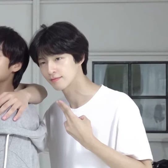𝑯𝒐𝒏𝒈 𝑲𝒚𝒖𝒏𝒈 thumbnail