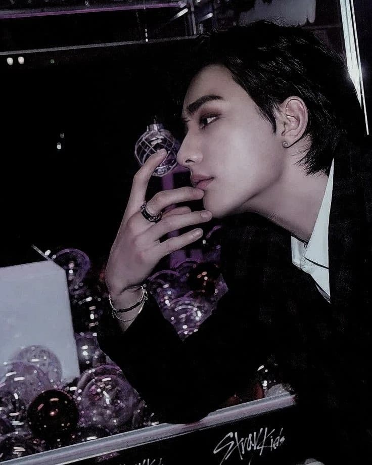 Hwang Hyunjin thumbnail