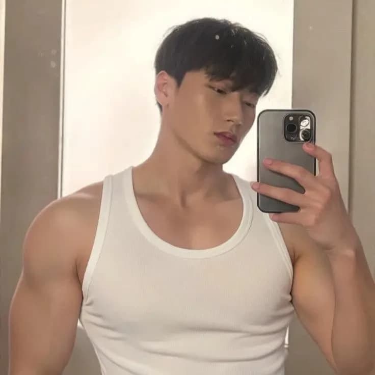 Choi San thumbnail