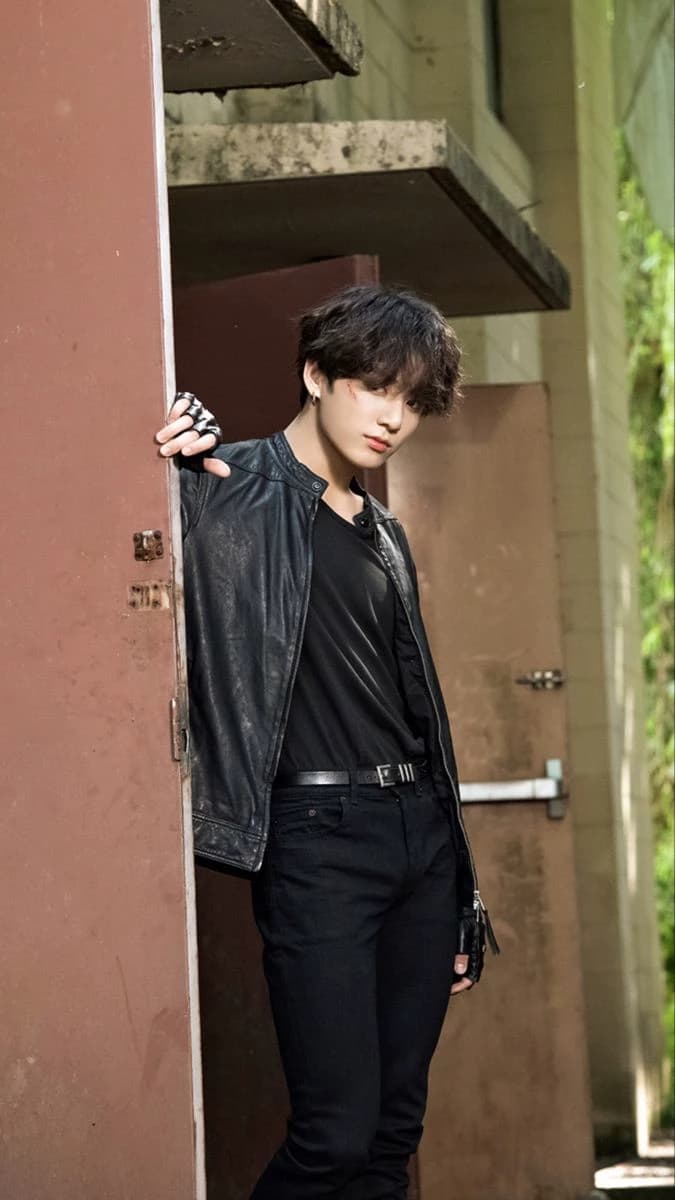 Jeon Jungkook🖤  thumbnail
