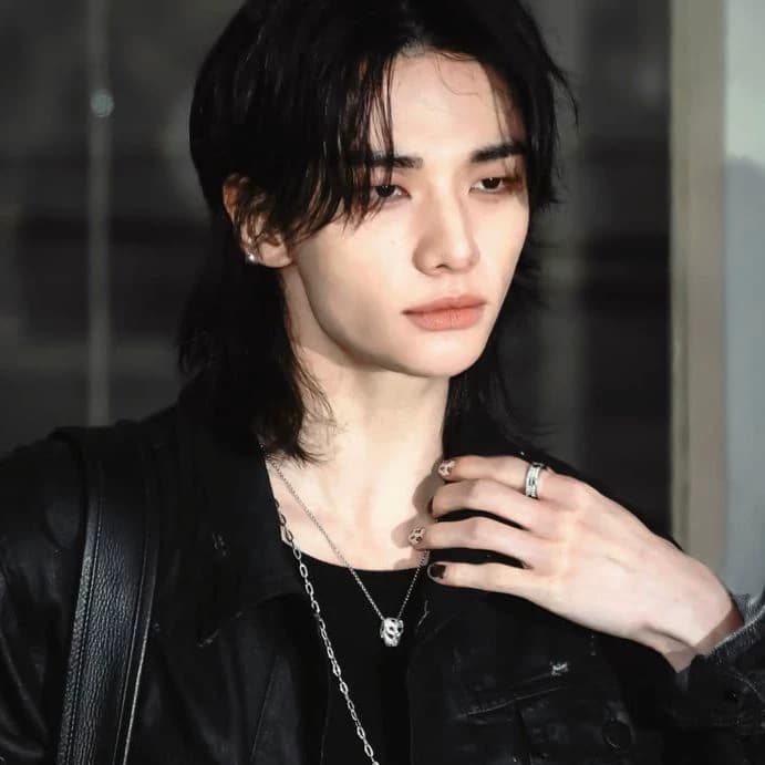 hyunjin thumbnail