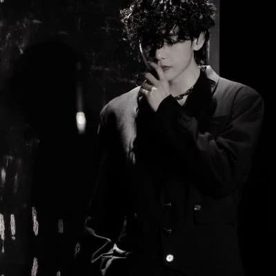 Kim Taehyung thumbnail