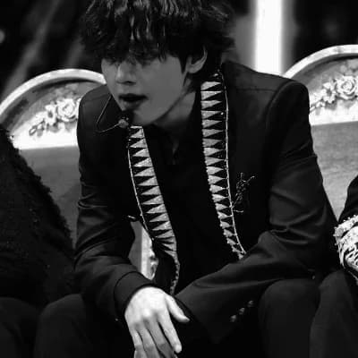 Kim Taehyung thumbnail