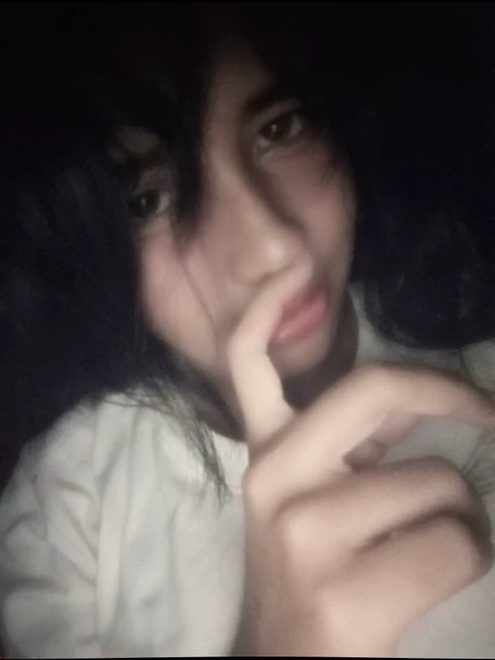 Calya la chica emo. thumbnail