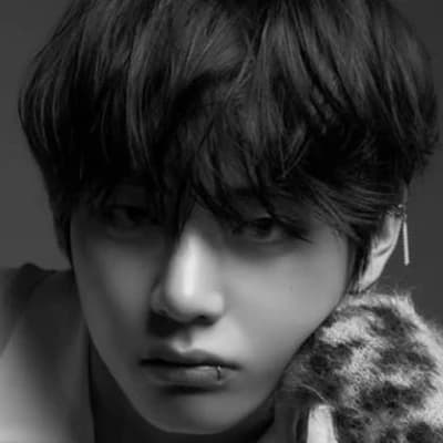 Kim Taehyung thumbnail
