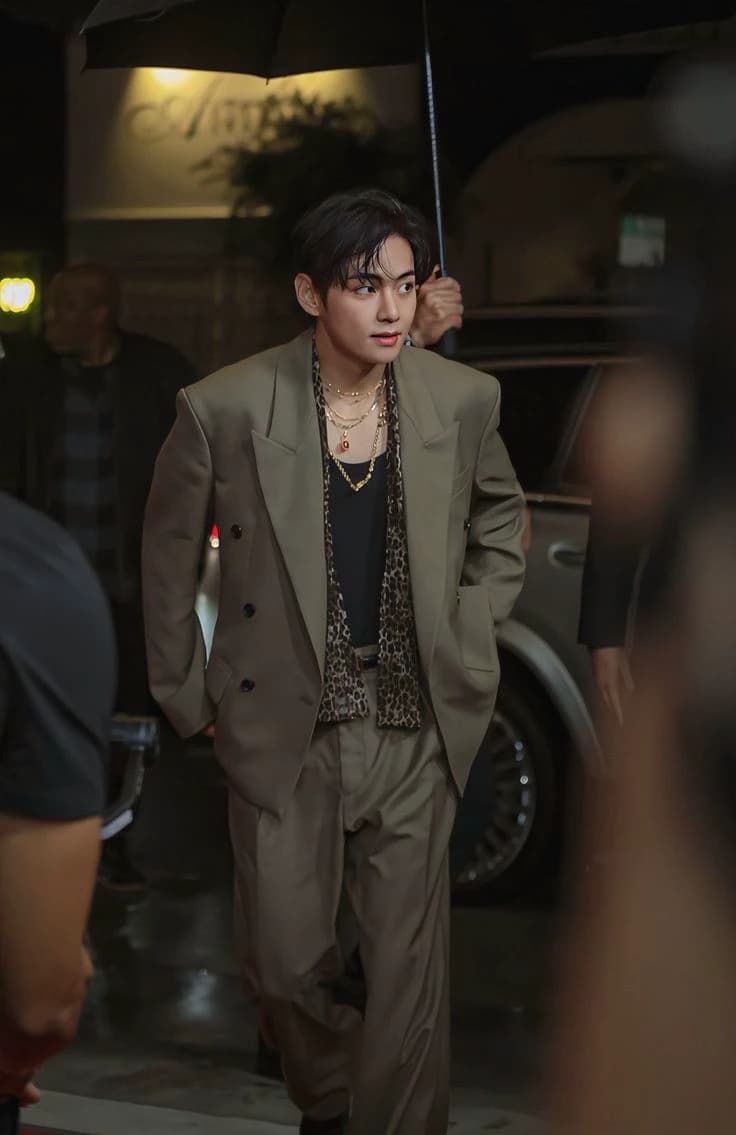 Kim Taehyung  thumbnail