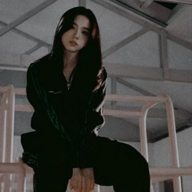 Jisoo Kim thumbnail