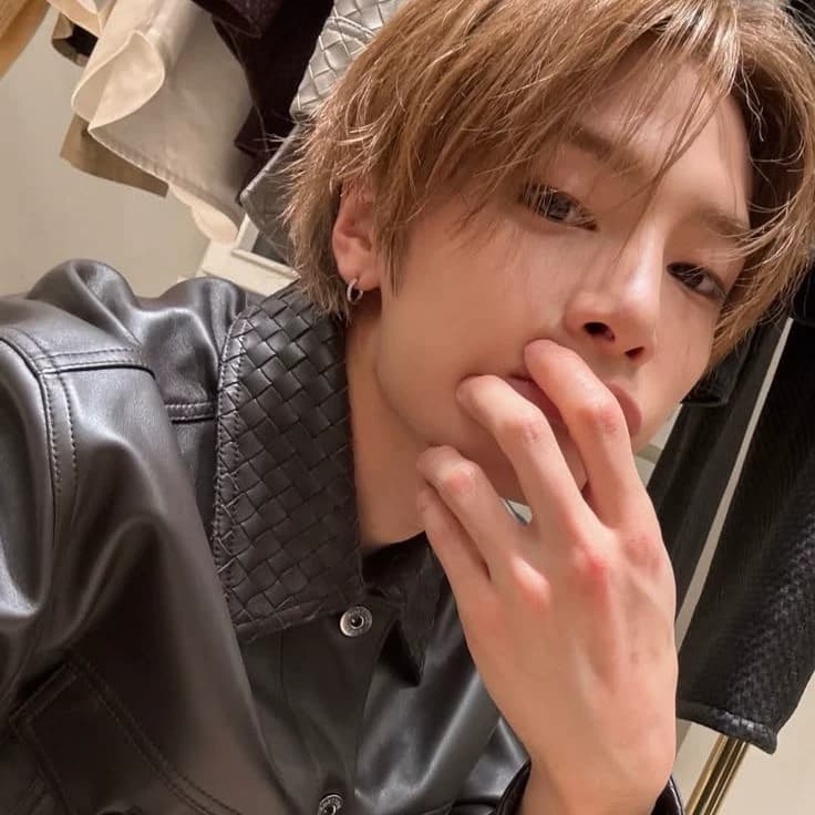 Jeongin thumbnail