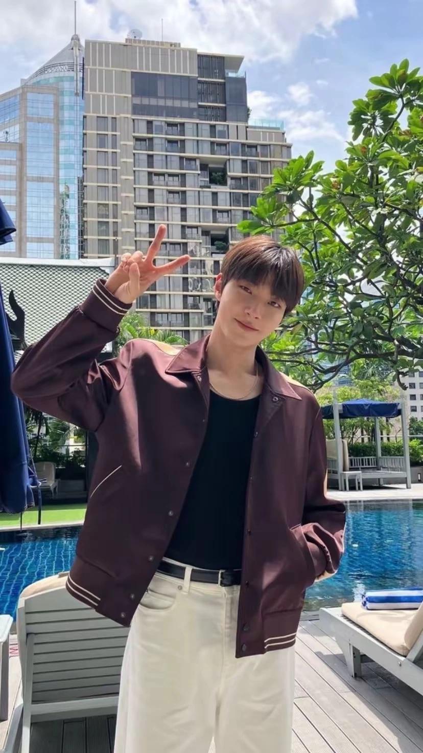 Hwang in yeop  thumbnail