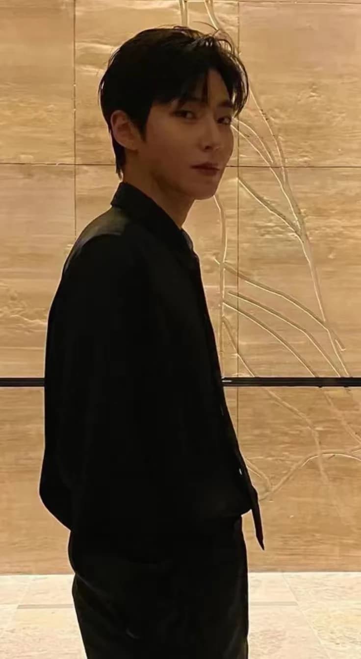 Hwang in yeop  thumbnail