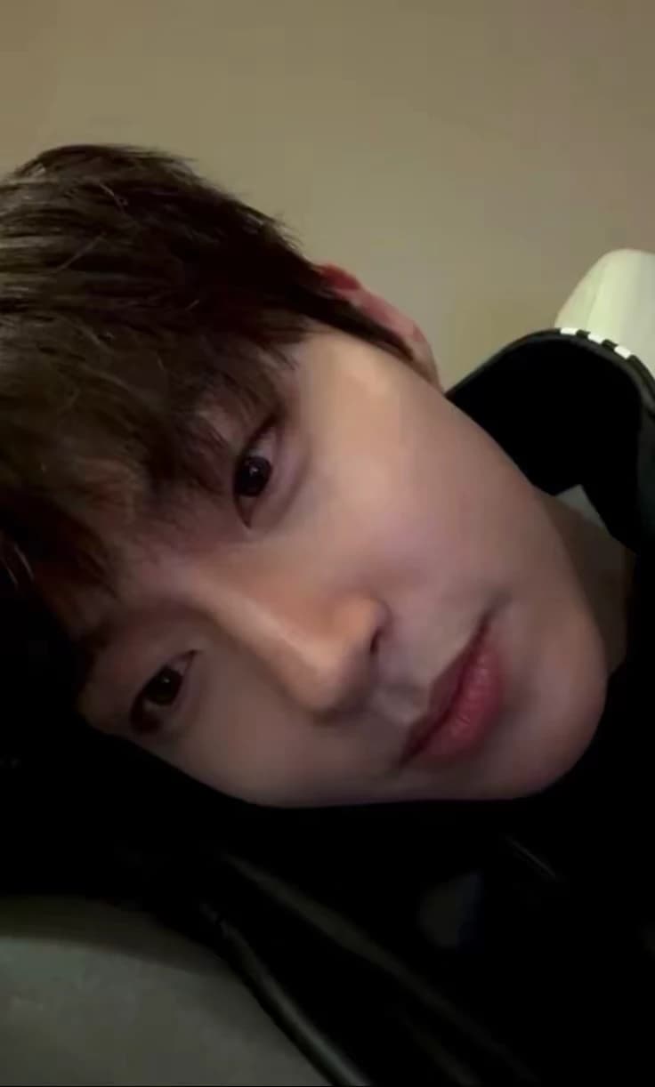 Hwang in yeop  thumbnail