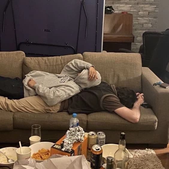 Roomies! thumbnail