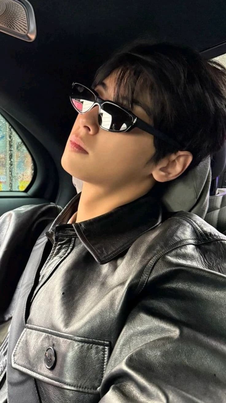 Cha eunwoo thumbnail